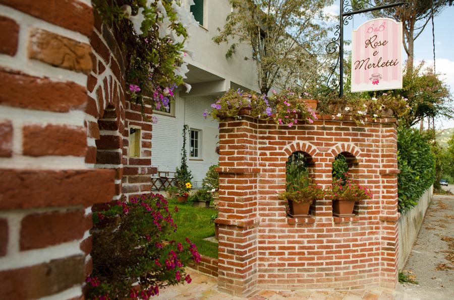 Rose E Merletti Guest House Sasso Feltrio ภายนอก รูปภาพ